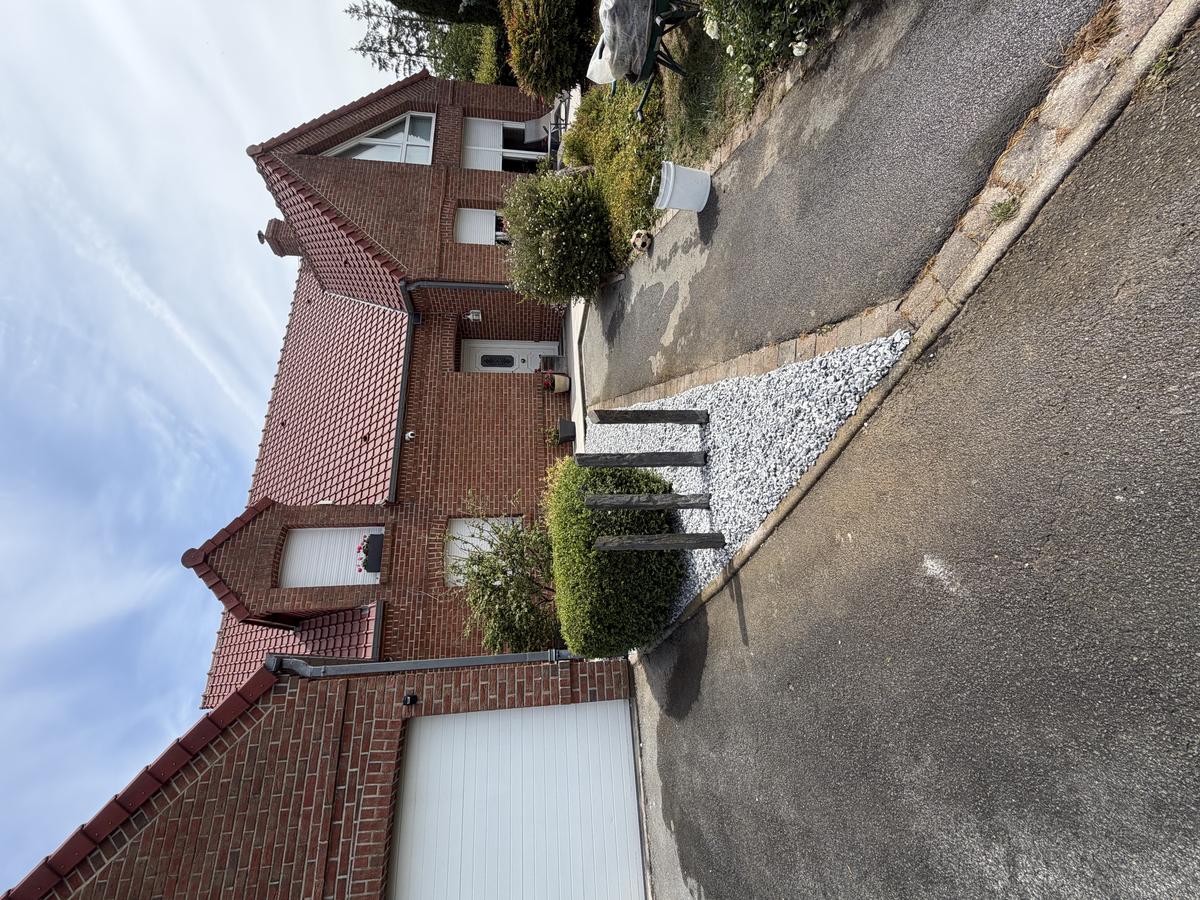 Aménagement gravier devanture Arras – Hpaysage