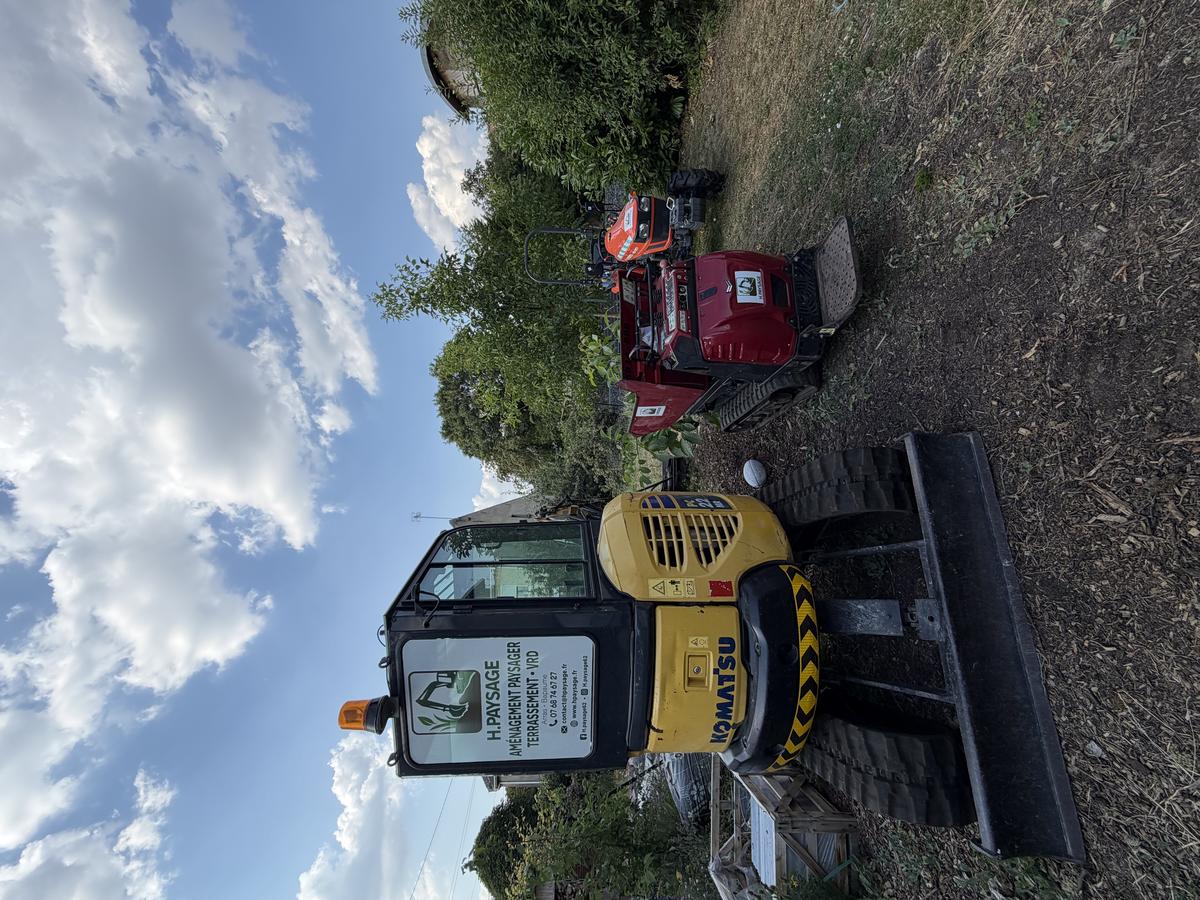 Matériel mini-pelle Komatsu Hpaysage Arras