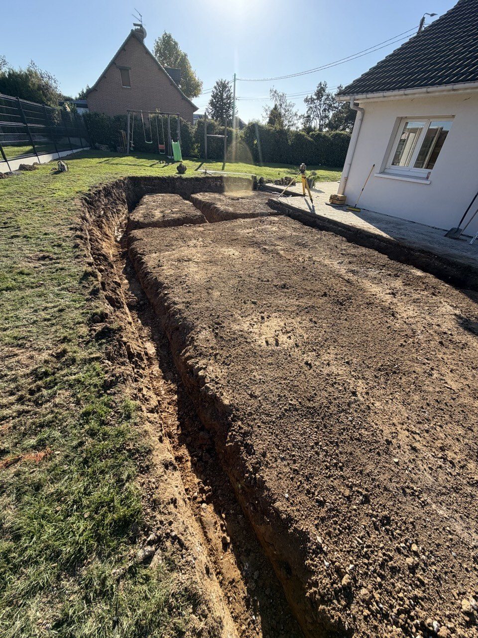 Implantation et traçage au laser avant terrassement à Hauteville – Hpaysage